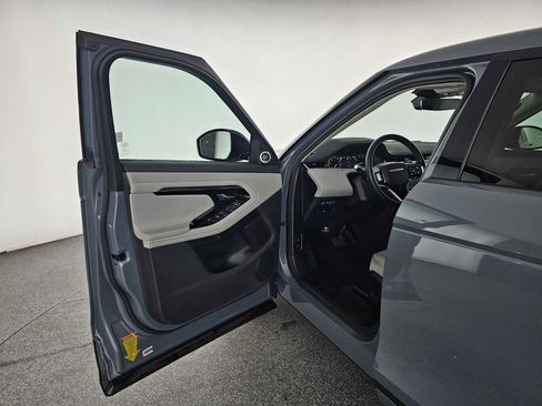 Used 2023 Land Rover Range Rover Evoque S image 19
