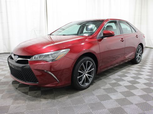 Used 2017 Toyota Camry XSE w/ Advanced Technology Package FWD image 38