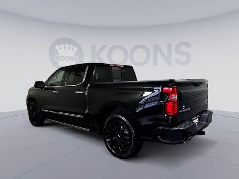 Used 2024 Chevrolet Silverado 1500 High Country w/ High Country Premium Package AWD/4WD image 4
