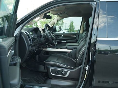 Used 2020 RAM 1500 Laramie AWD/4WD image 12