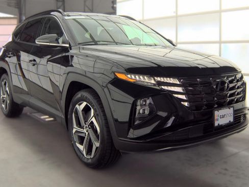 Used 2023 Hyundai Tucson Limited AWD/4WD image 2