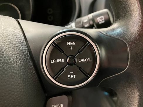 Used 2018 Kia Soul + FWD image 37