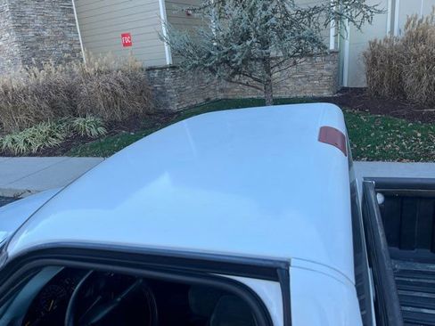 Used 2001 Chevrolet S10 Pickup LS w/ Preferred Equipment Group image 18