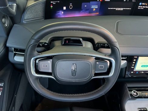 New 2026 Lincoln Navigator L Reserve image 12