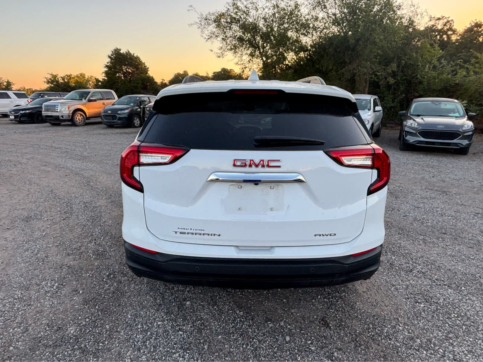 Used 2024 GMC Terrain SLE w/ Driver Convenience Package AWD/4WD image 6