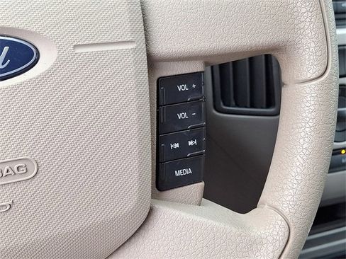 Used 2009 Ford Edge SE image 20