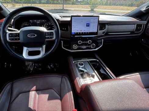 Used 2024 Ford Expedition Max Limited image 15