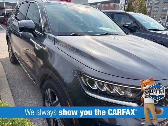 Used 2024 Kia Sorento EX w/ Panoramic Sunroof Package AWD/4WD image 2