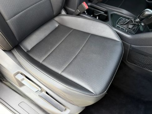 Used 2019 Volkswagen Tiguan SE FWD image 10