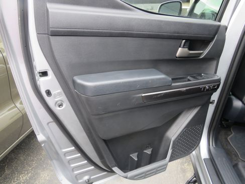 Used 2024 Toyota Tacoma TRD Off-Road w/ TRD Off Road Premium Package image 8