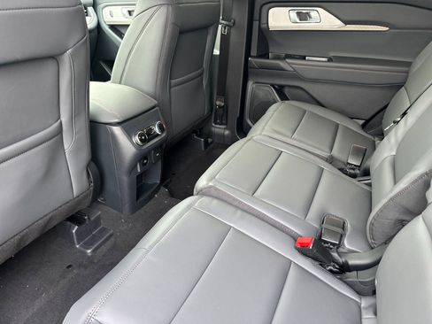 New 2026 Ford Explorer Active w/ Active Comfort Package image 12