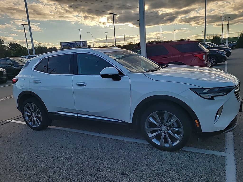 Used 2023 Buick Envision Preferred w/ Premium Seat Package AWD/4WD image 2