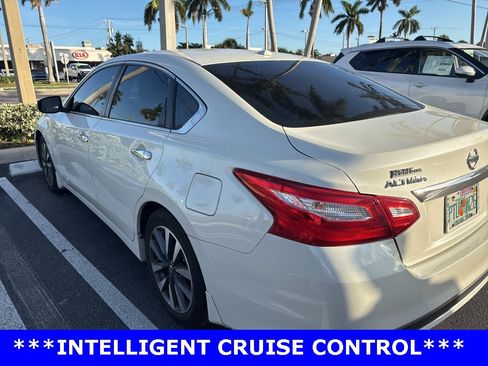 Used 2017 Nissan Altima 2.5 SL w/ Technology Package image 3
