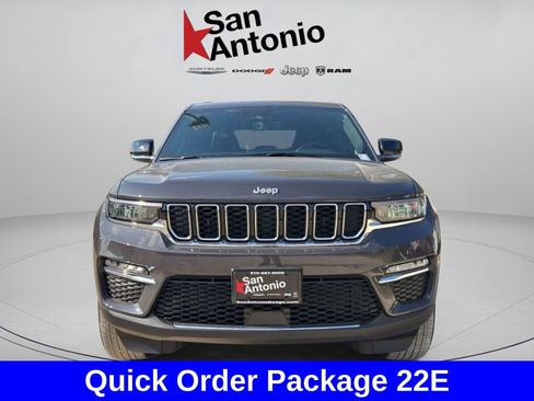 New 2025 Jeep Grand Cherokee Limited RWD image 3