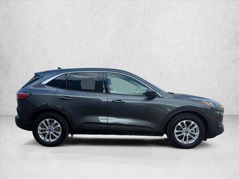 Used 2020 Ford Escape SE FWD image 4