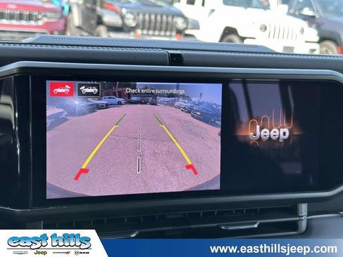Used 2024 Jeep Wrangler Unlimited Sahara w/ Technology Group AWD/4WD image 36