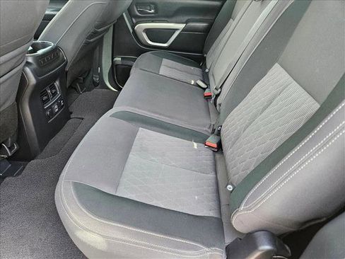 Used 2021 Nissan Titan SV w/ SV Convenience Package RWD image 19