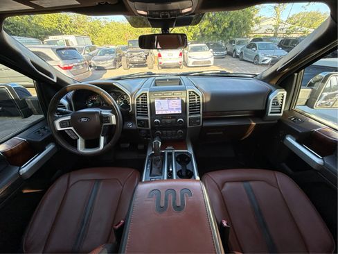 Used 2018 Ford F150 King Ranch w/ Equipment Group 601A Luxury AWD/4WD image 30