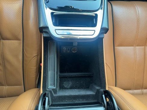 Used 2014 Jaguar XJ L Portfolio image 24