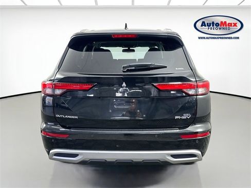 Used 2024 Mitsubishi Outlander SEL image 8