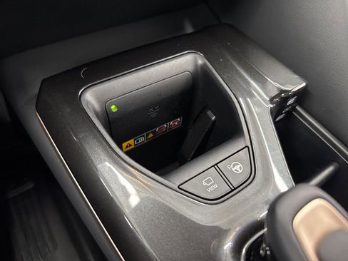 Certified 2024 Toyota Crown Platinum image 28