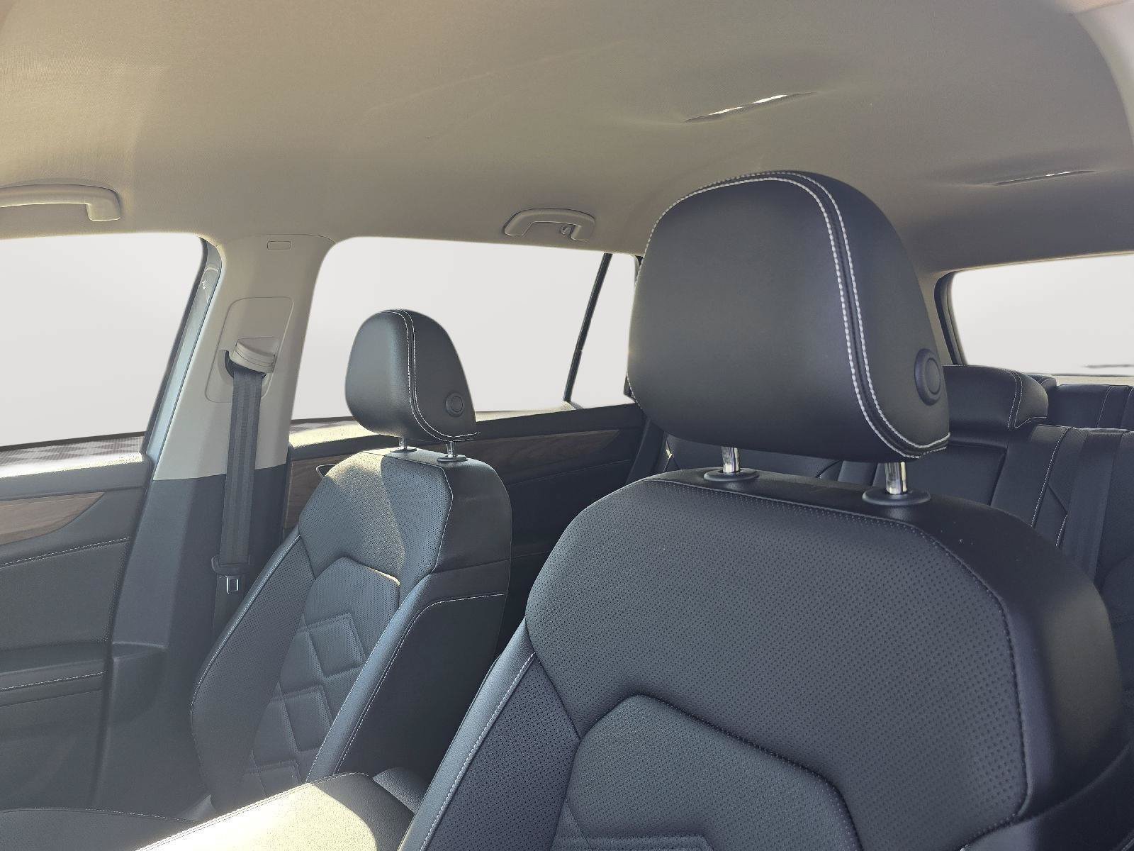 Certified 2024 Volkswagen Atlas SE AWD/4WD image 6