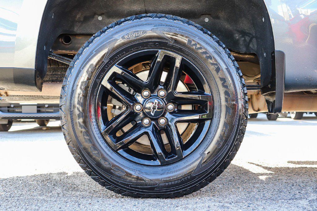 Used 2021 Chevrolet Silverado 1500 LT Trail Boss w/ Bed Protection Package AWD/4WD image 10