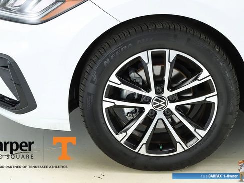 Used 2025 Volkswagen Jetta Sport image 5
