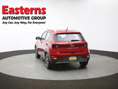 Used 2023 Hyundai Venue Limited image 67