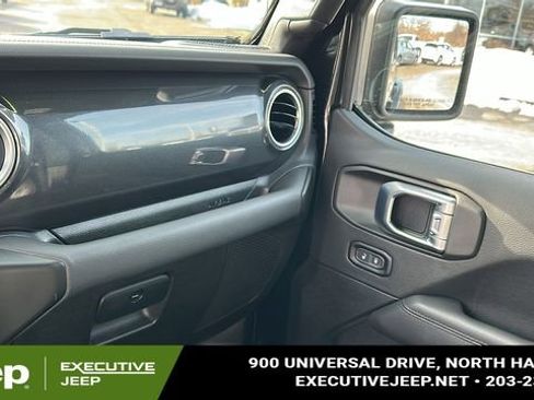 Used 2021 Jeep Wrangler Unlimited Sahara image 22