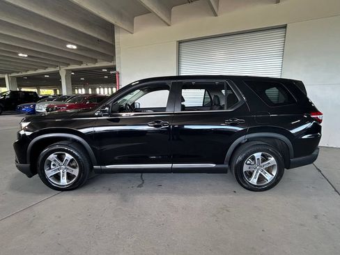 Used 2023 Honda Pilot EX-L image 2