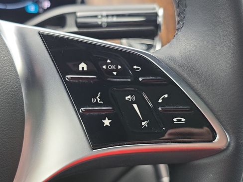 Certified 2026 Mercedes-Benz GLC 300 image 18