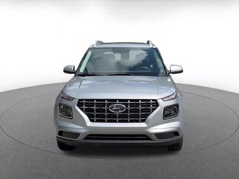 Used 2026 Hyundai Venue SEL FWD image 4