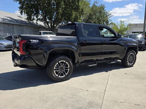 Certified 2025 Toyota Tacoma TRD Sport image 5