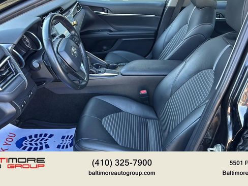 Used 2018 Toyota Camry SE image 11