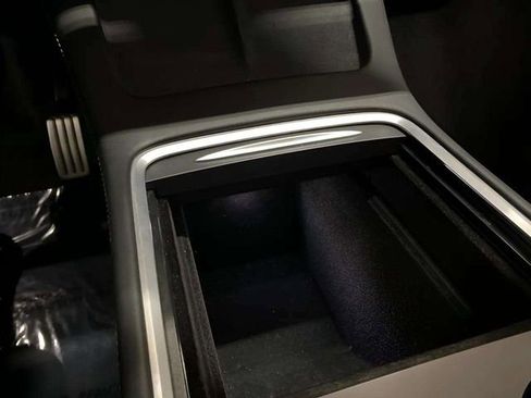 Used 2023 Tesla Model Y Performance image 49