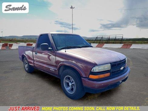 Used 1998 Chevrolet S10 Pickup LS RWD image 1