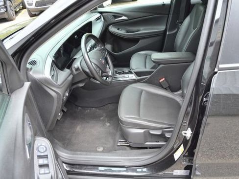 Used 2024 Buick Encore GX Sport Touring AWD/4WD image 17