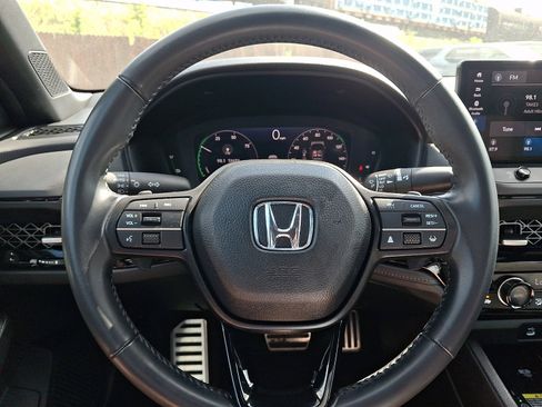 Used 2025 Honda Accord Sport image 19