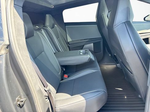 Used 2025 Tesla Cybertruck AWD Crew Cab image 15