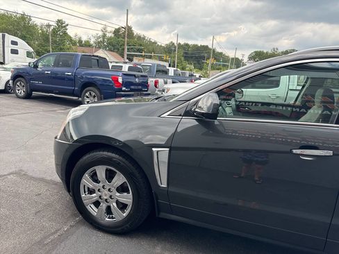 Used 2016 Cadillac SRX Luxury w/ Driver Awareness Package image 4
