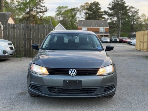 Used 2012 Volkswagen Jetta Sedan image 4