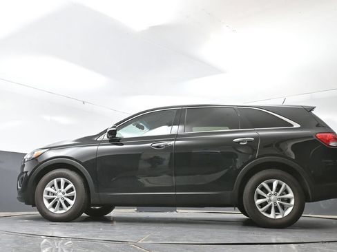 Used 2017 Kia Sorento L FWD image 28