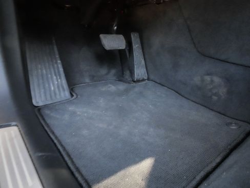 Used 2025 Volvo XC60 B5 Plus image 14