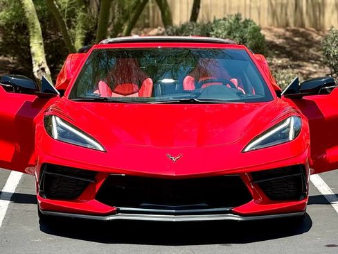 Used 2020 Chevrolet Corvette Stingray Coupe w/ Z51 Performance Package image 11