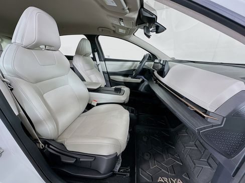 Used 2023 Nissan Ariya AWD image 31