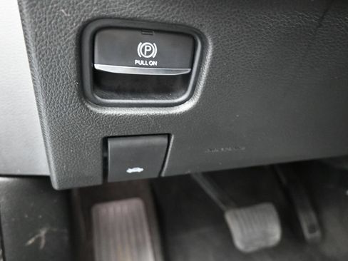 Used 2022 Jeep Grand Cherokee L Laredo RWD image 13