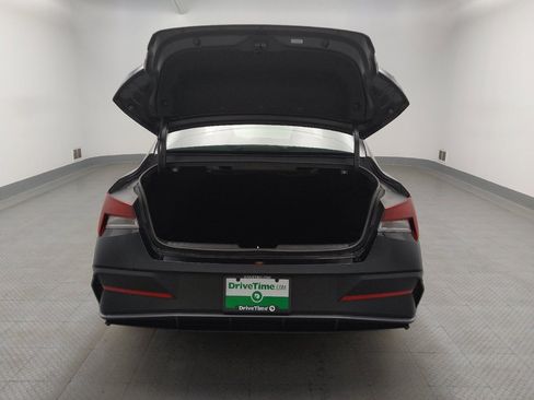 Used 2025 Hyundai Elantra Sport FWD image 29