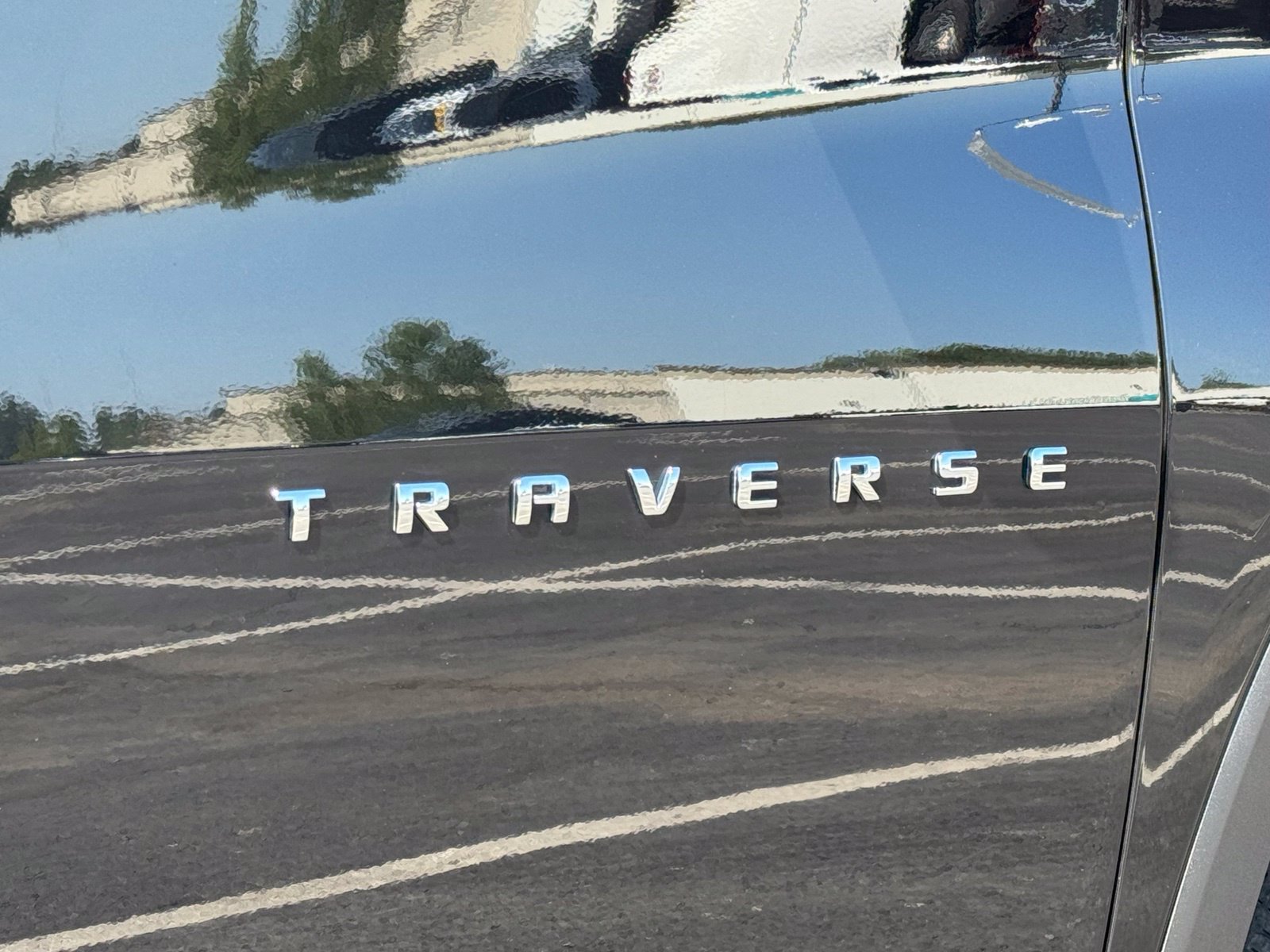 Used 2023 Chevrolet Traverse LT FWD image 61