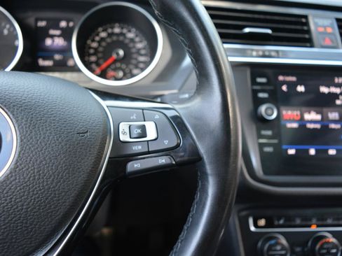 Used 2019 Volkswagen Tiguan SE w/ Panoramic Sunroof Package AWD/4WD image 27